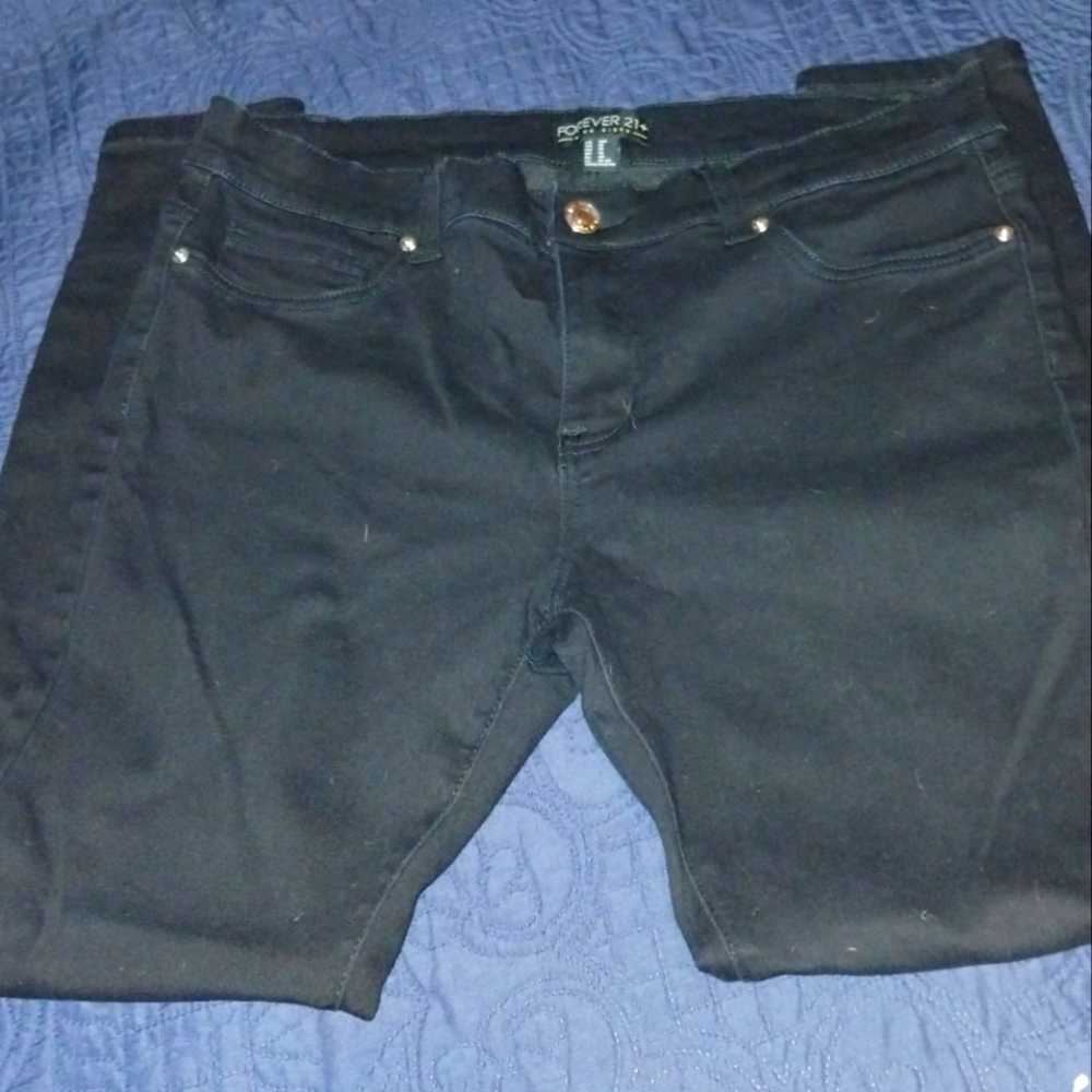 Woman's black forever 21 pants